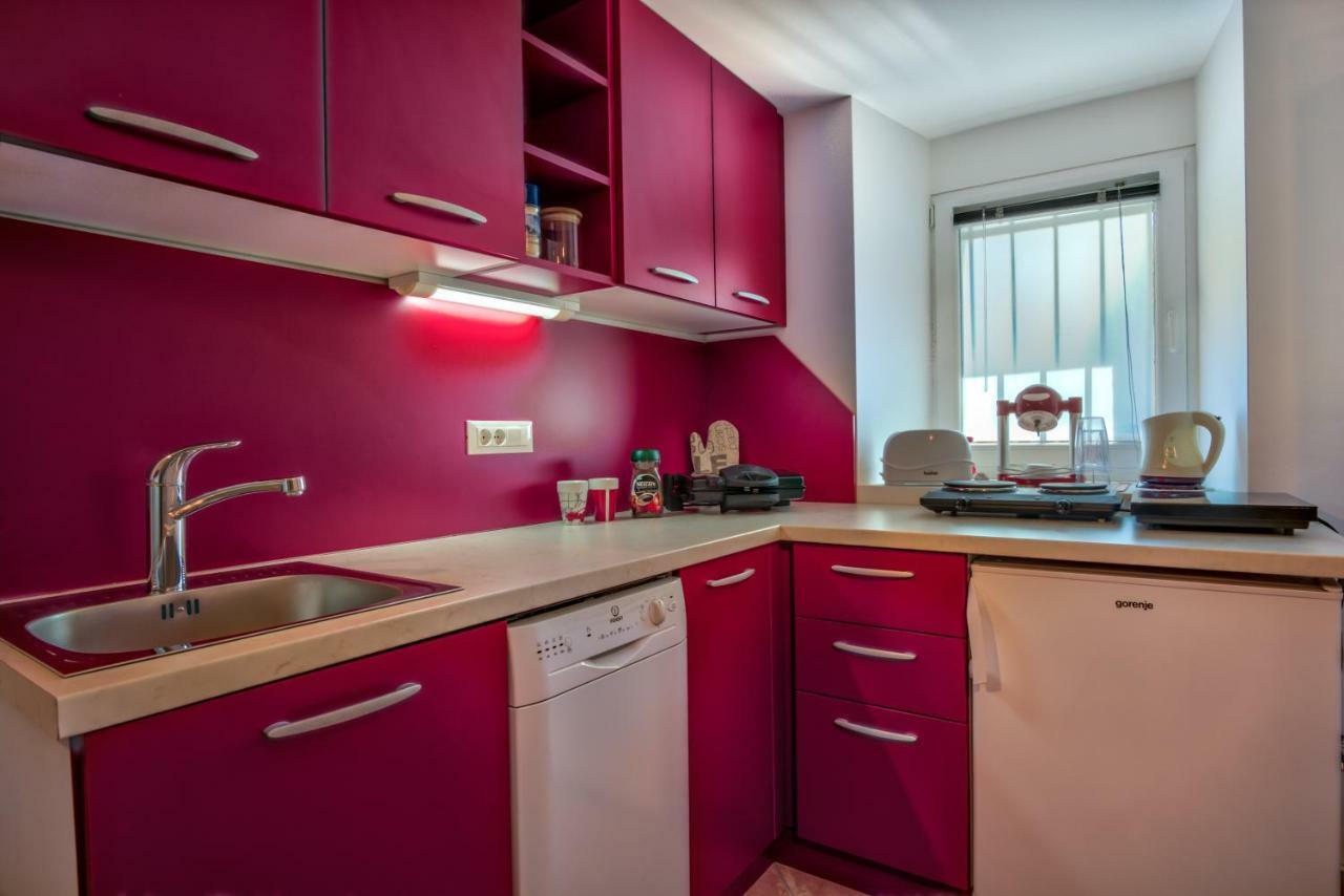 Apartment Pod Velbi Ljubljana Exteriör bild